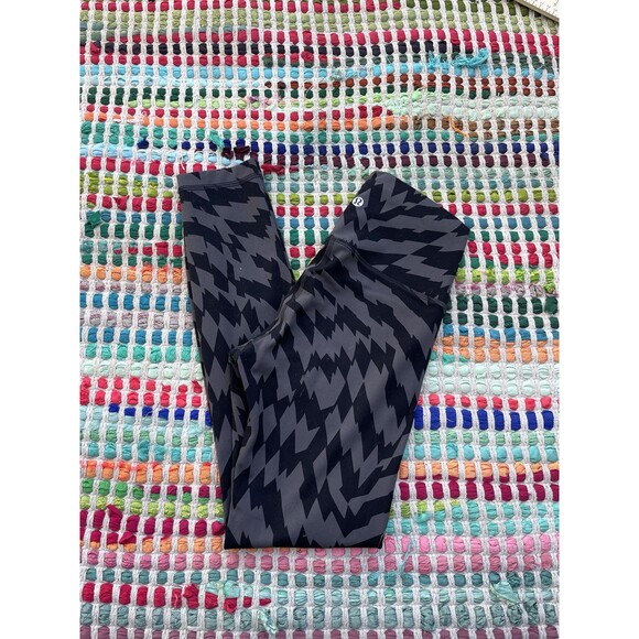 Lululemon Wunder Train HR Tight Everlux LW5CQNS Gray Black Zig Print Size 4 - Picture 4 of 5